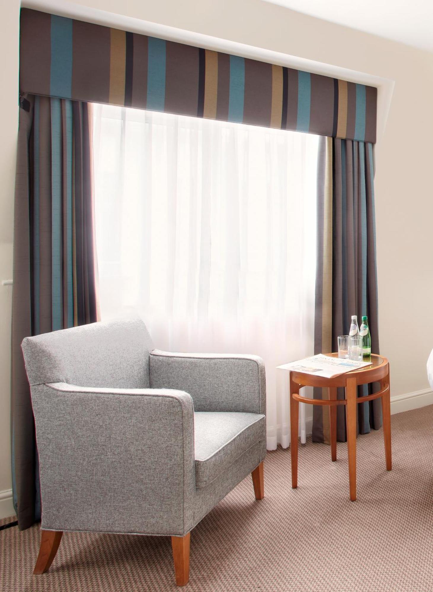 Thistle London Piccadilly Экстерьер фото